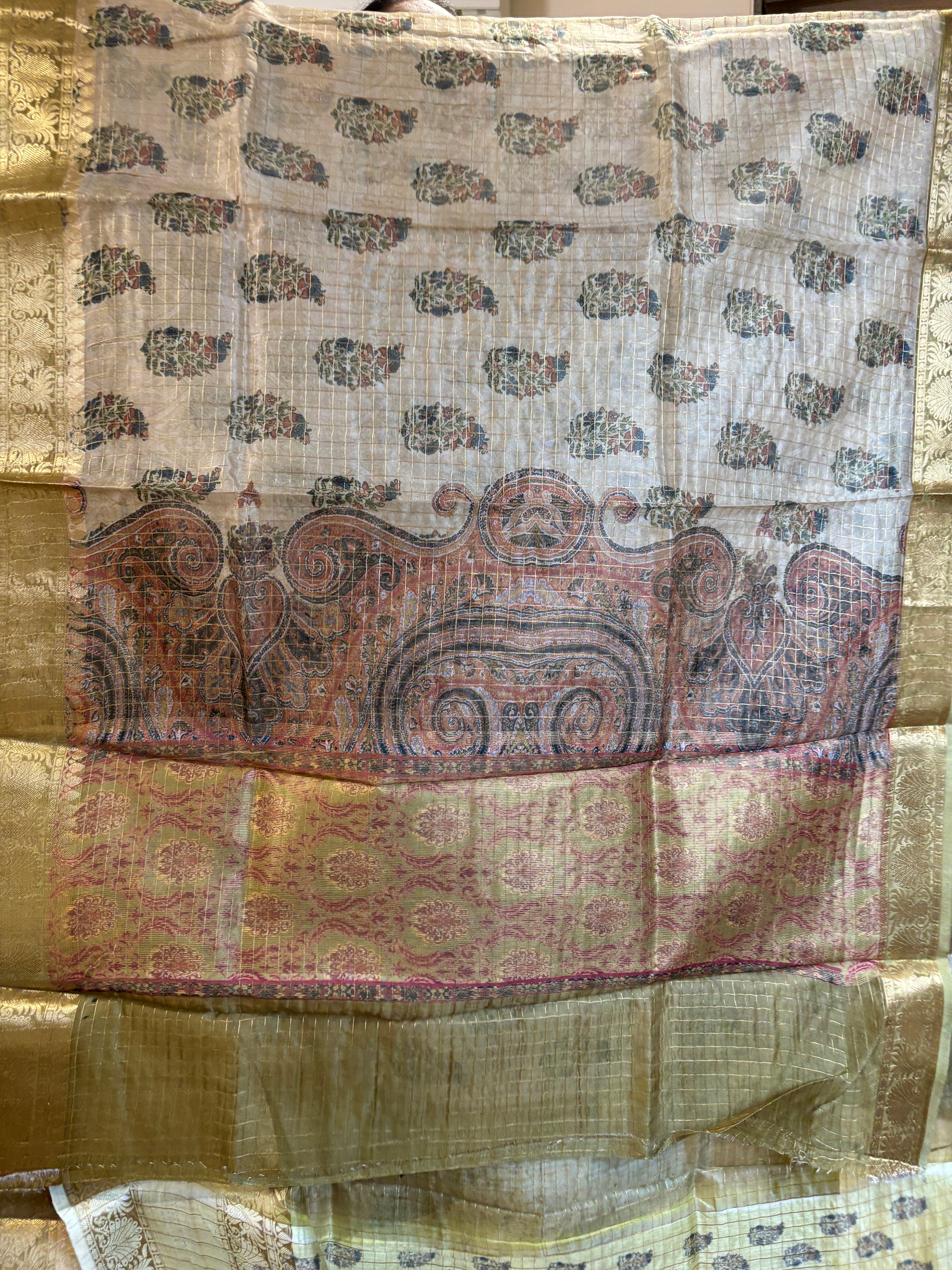 Pure organza with Zari’s checks