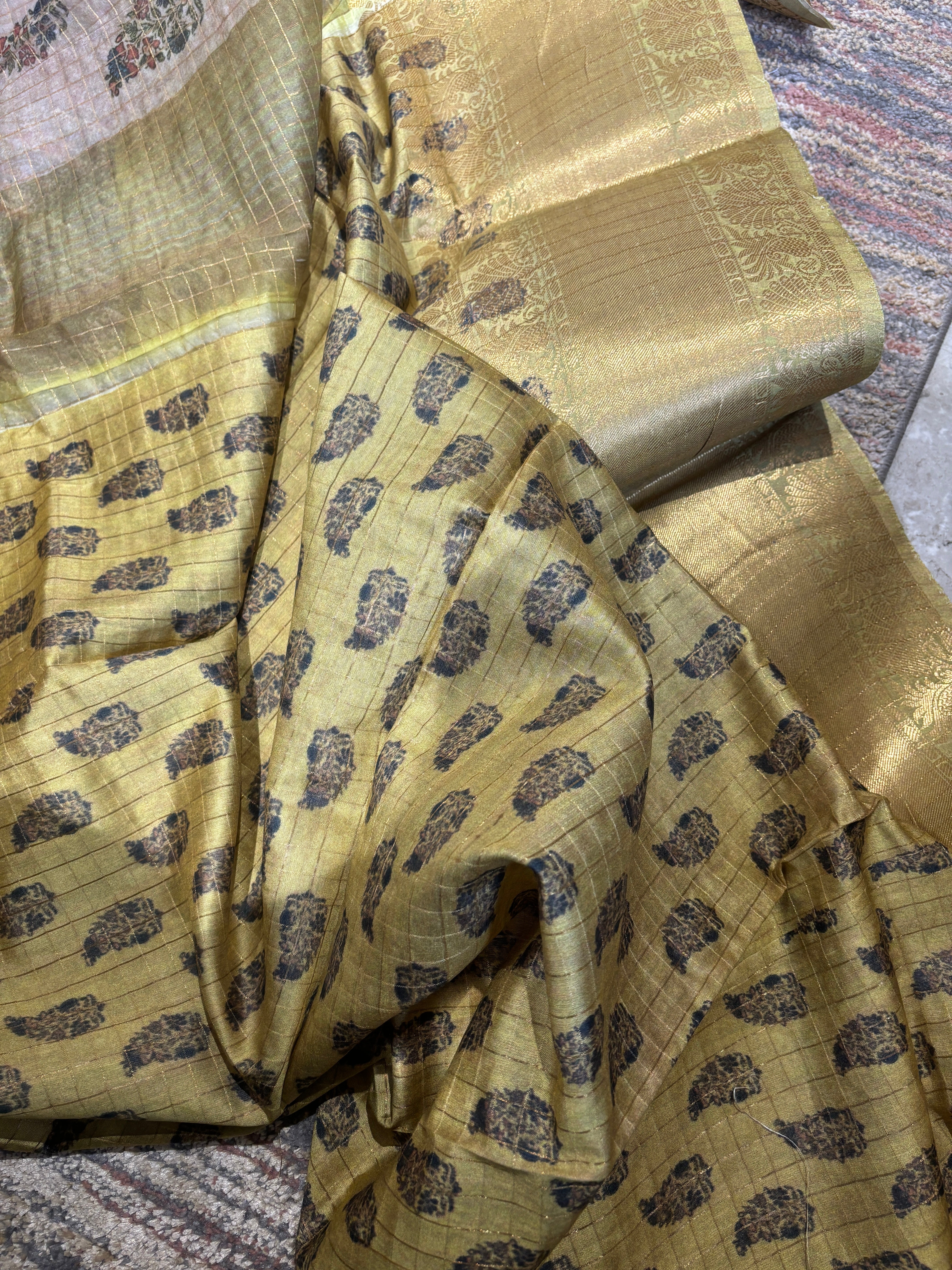 Pure organza with Zari’s checks