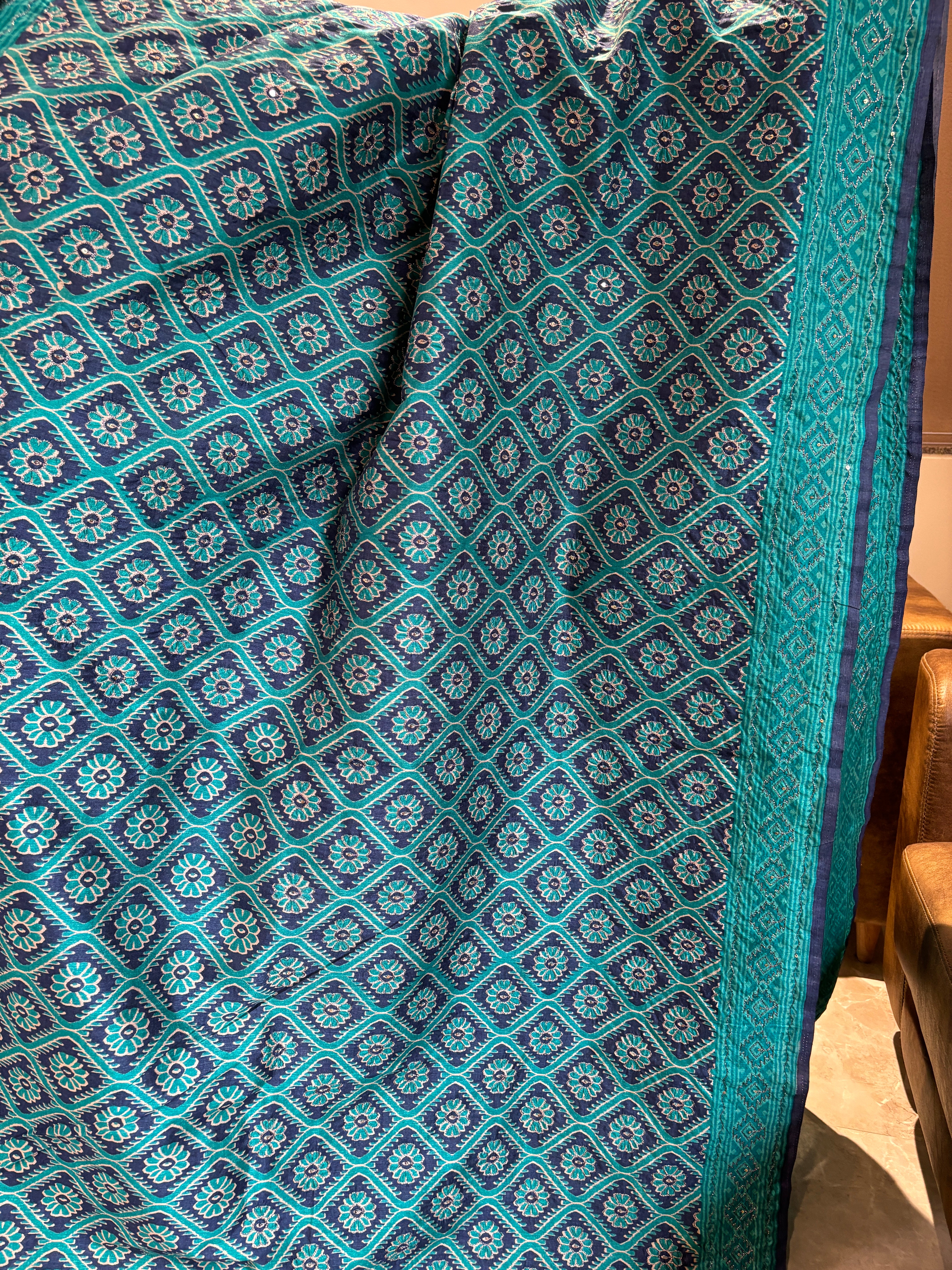 Art Tusser Zari thread work