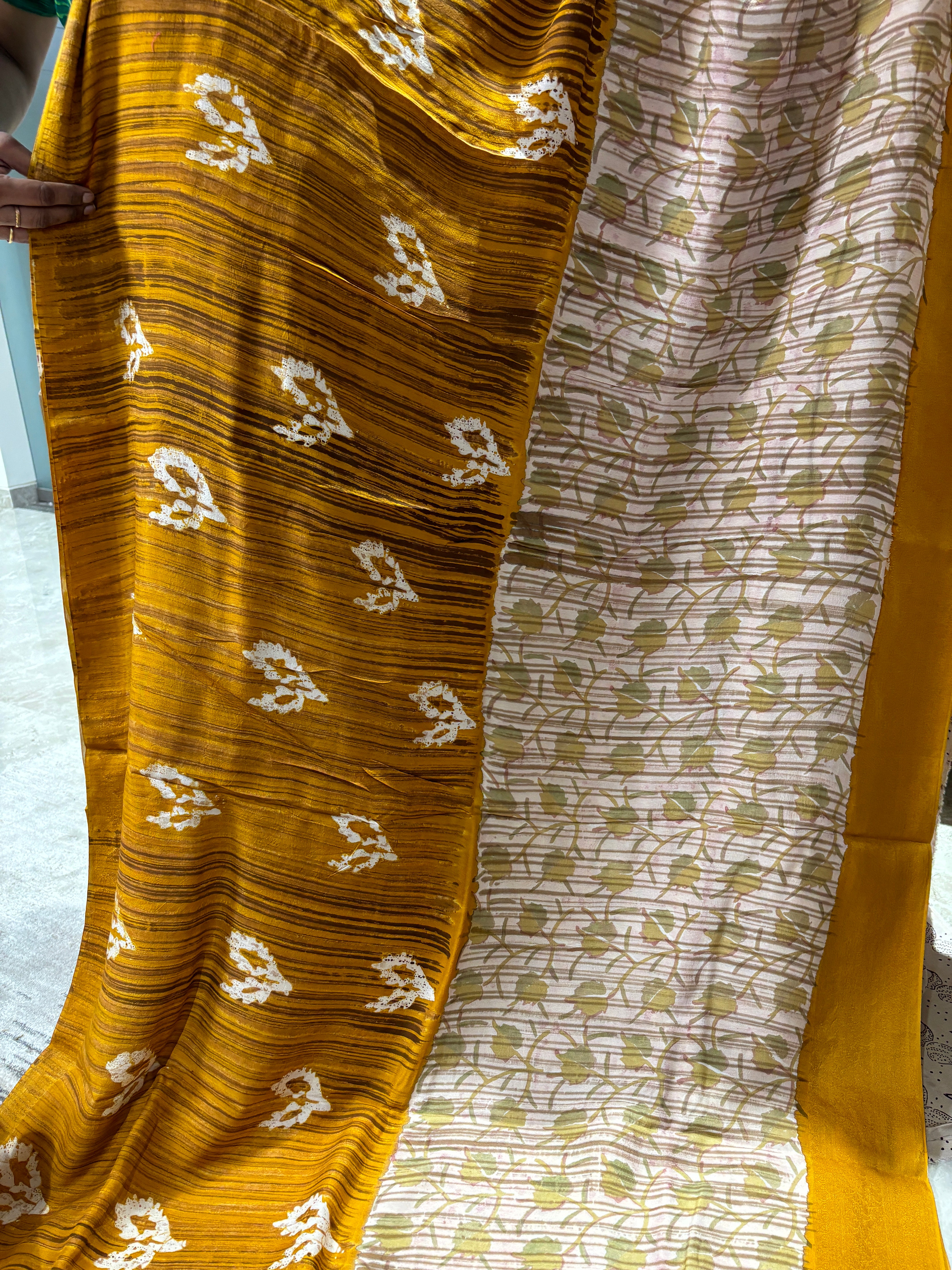 Munga crepe silk saree