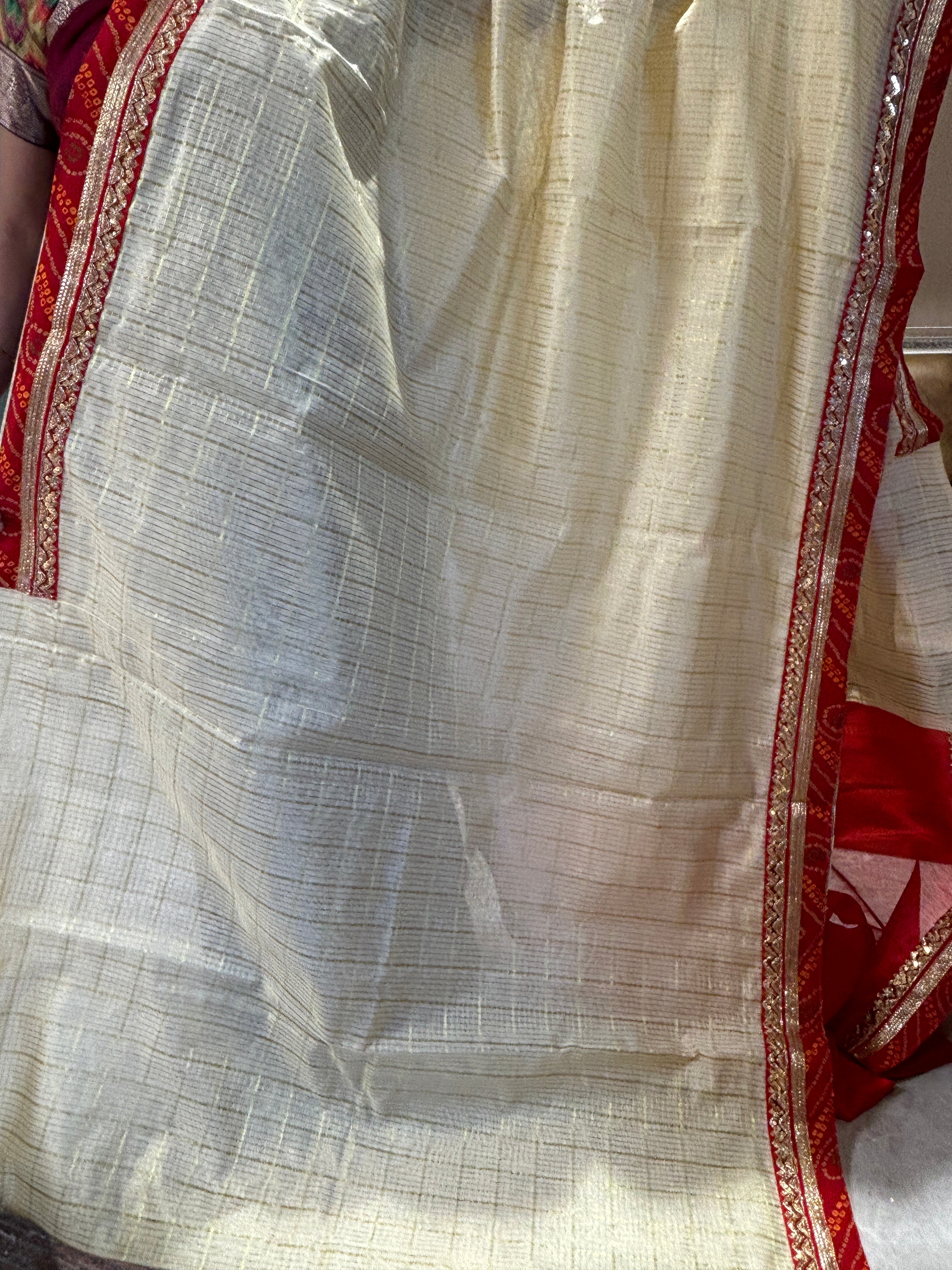 Chundri border saree